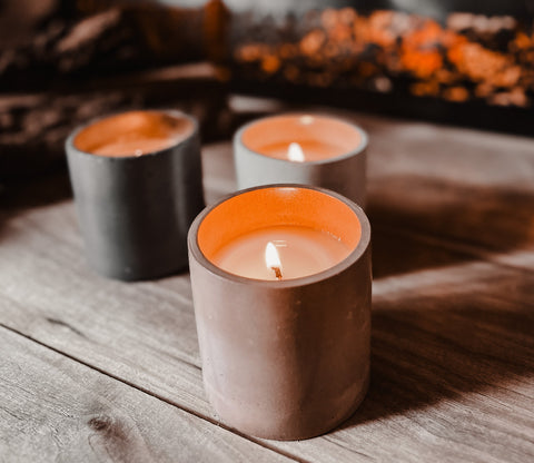 Alicia Dietz Candle : Warm Rustic Woods