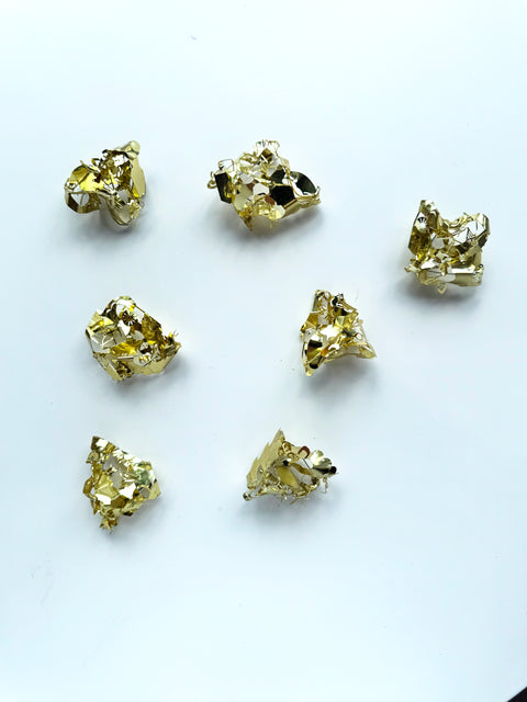 Moniek Schrijer : Space junk Brooch