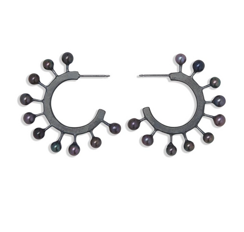 Sarah Holden Pearly Oxi Hoops/BLACK (E245)